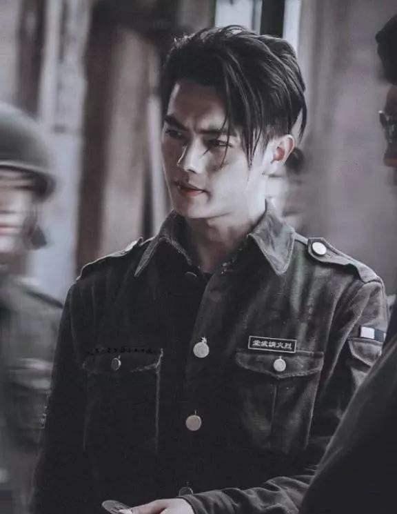 吃瓜娱乐圈许凯图片大全,娱乐圈瓜田里的帅气身影大盘点  第2张