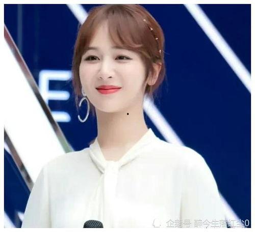 娱乐吃瓜酱姐弟,揭秘娱乐圈背后的温馨亲情故事 第2张 娱乐吃瓜酱姐弟,揭秘娱乐圈背后的温馨亲情故事 第2张