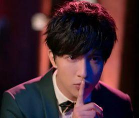 薛之谦娱乐主播吃瓜,吃瓜现场笑料百出 第2张 薛之谦娱乐主播吃瓜,吃瓜现场笑料百出 第2张